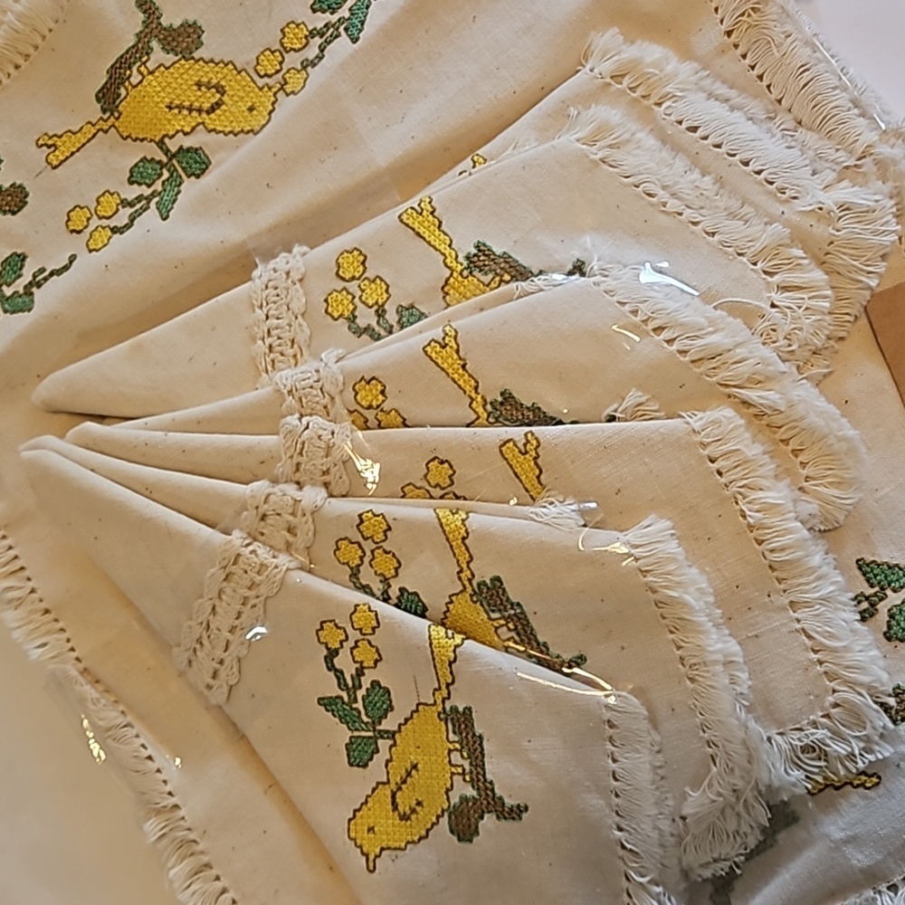 Hand Crafted placemats cross stitch yellow bird matching napkins retro 12pc set - Picture 7 of 17